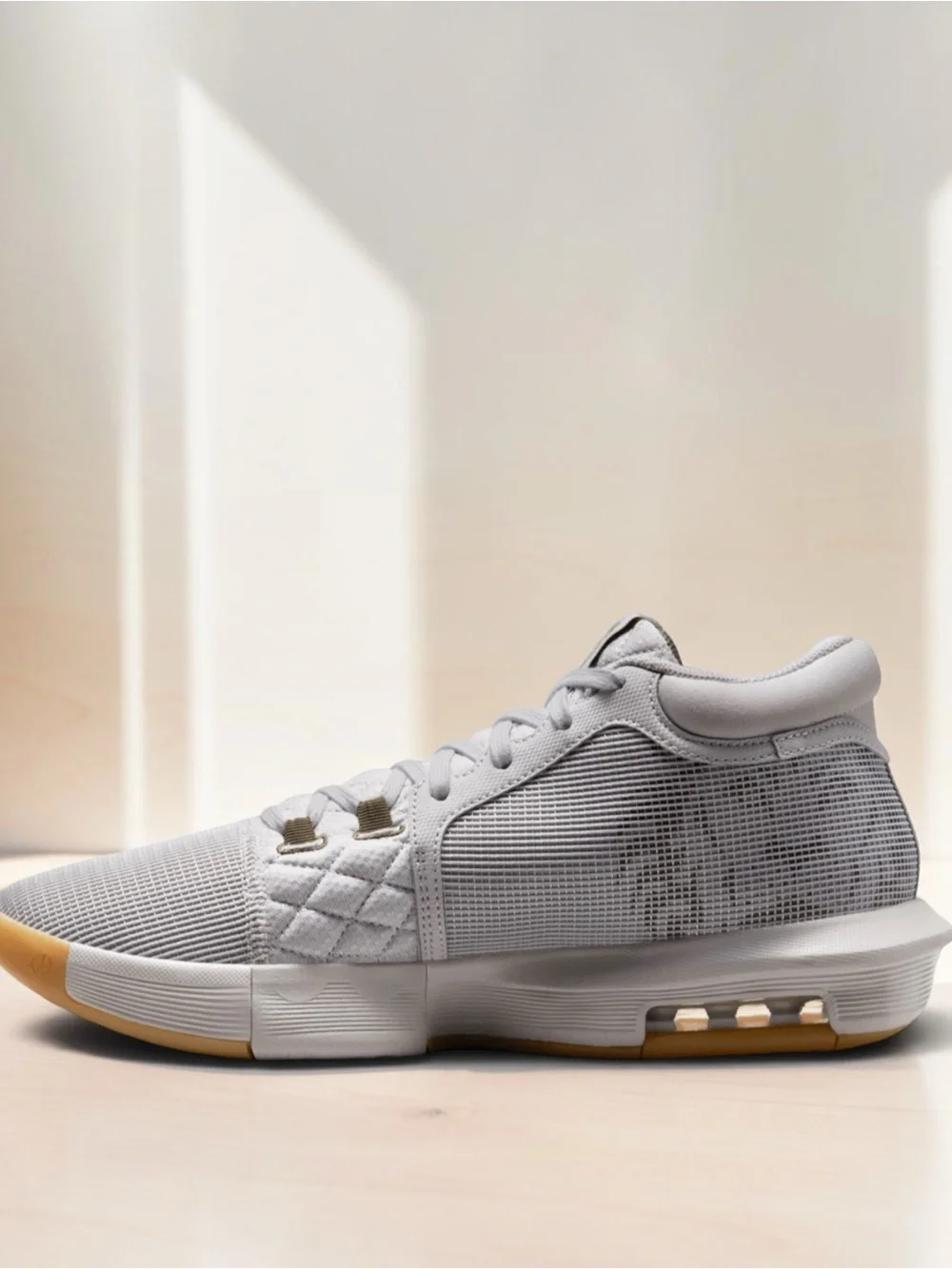Nike LeBron Witness 8 Size 11.5 Men/Size 13 Women Brand NEW “Light Bone Gum”